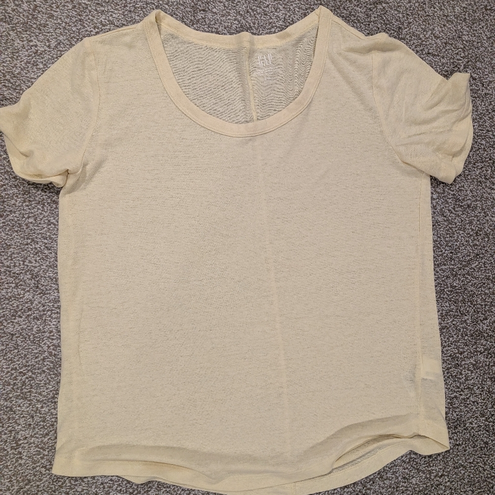 GAP Linen Blend Light Yellow Tshirt Small Tall